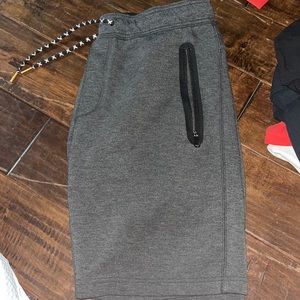 American Eagle Mens shorts